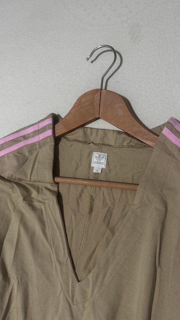 Bej Kemerli Midi Yumuşak Kumaş Adidas Elbise - Görsel 2