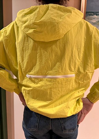 Bershka Kapüşonlu Kadın Yağmurluk - Görsel 2