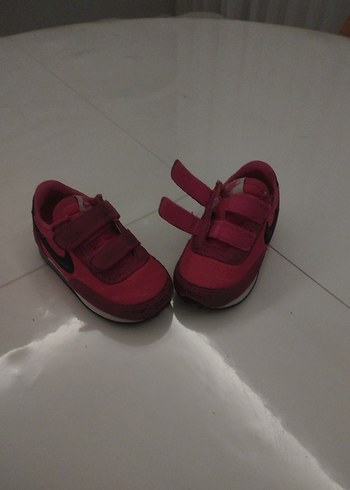 Nike Kız Çocuk Kırmızı Cırt Cırtlı Spor Ayakkabı