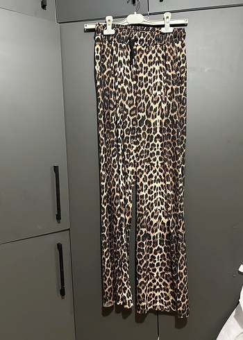 Leopar Desenli Salaş Kadın Pantolon