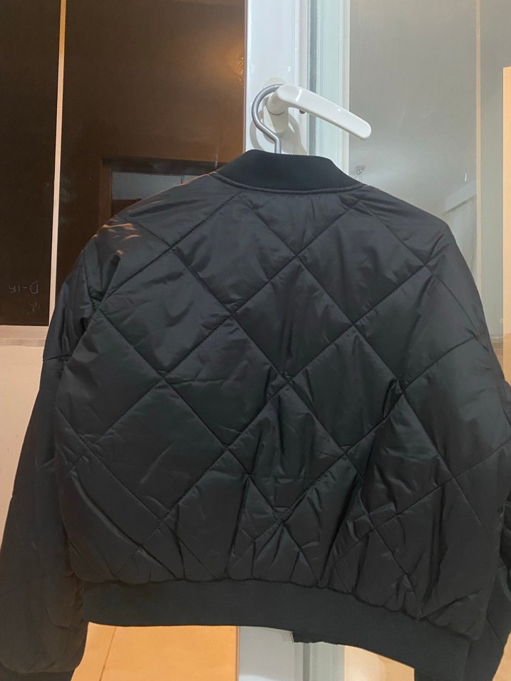 Siyah Fermuarlı Günlük Kadın Ceket - Görsel 3