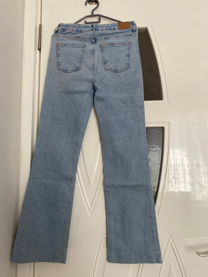 Kadın Açık Mavi Midi Boy Denim Pantolon - Görsel 2