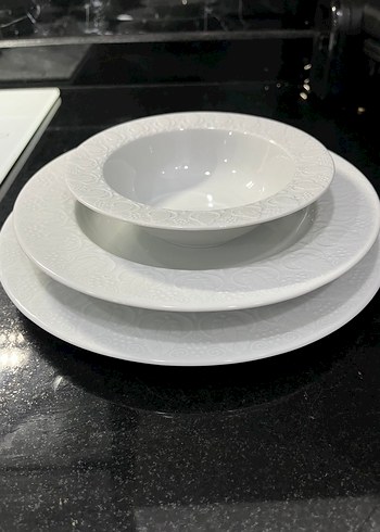 Beden Beyaz Desenli Yemek Tabağı ve Kasesi Seti