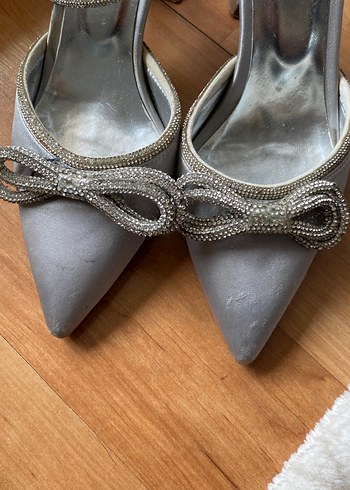 36 Beden Gri Saten Fiyonklu Stiletto Kadın Abiye Ayakkabı