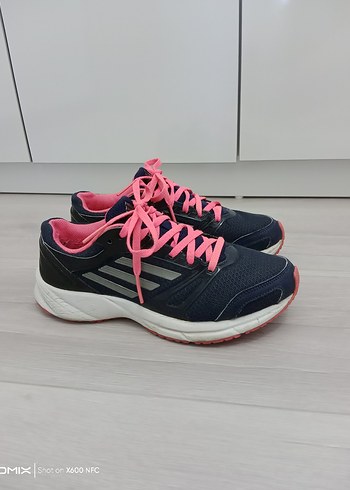 36,5 Beden Adidas orijinal Kadın Spor Ayakkabı