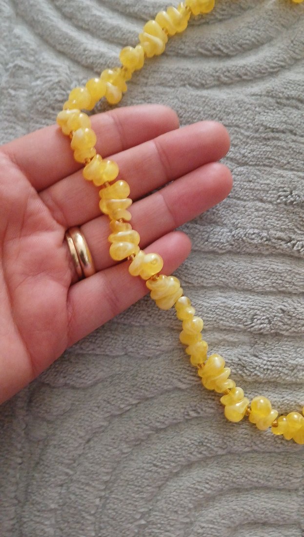 Sarı Boncuklu Uzun Kadın Kolye - Görsel 2