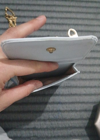 Kadın Beyaz Minimalist Zincirli Çapraz Çanta - Görsel 3