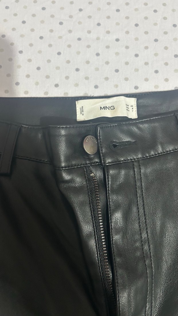 Siyah Deri Mango Kadın Pantolon - Görsel 4