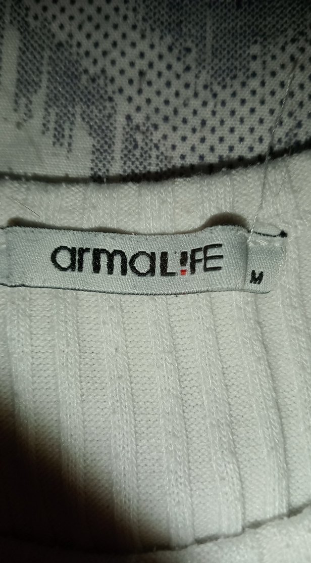 Baskılı Beyaz crop - Görsel 2