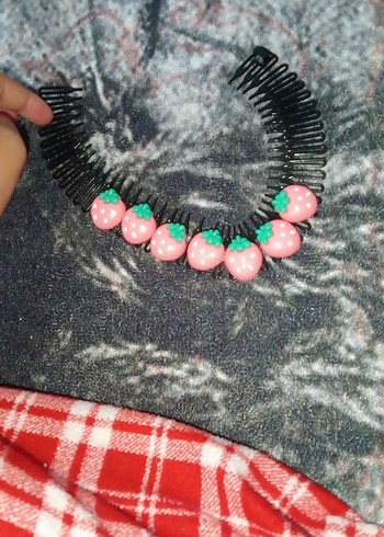 Çilek Figürlü Boncuklu Renkli Saç Tokası - Görsel 2