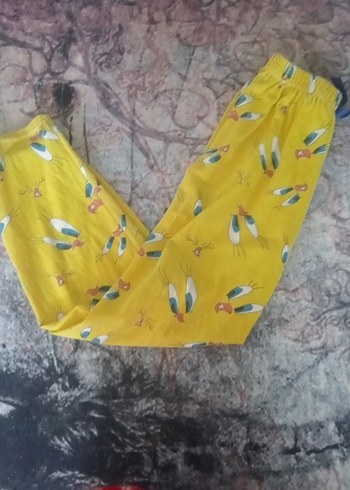 Çocuklar için Sarı Desenli pijama