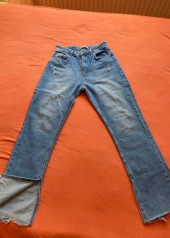 Yırtmaçlı Kot Pantolon