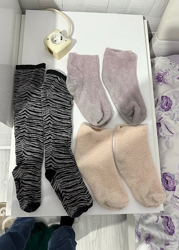Kız Çocuk Gri Zebra Desenli ve Peluş Çorap Seti