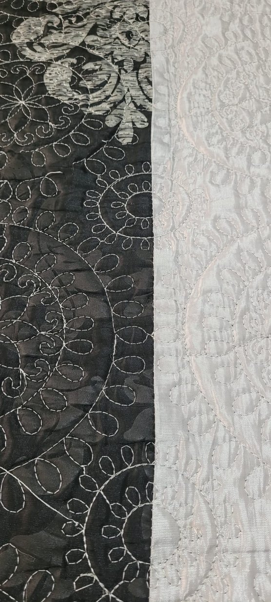 Gri Nakışlı Yatak Örtüsü - Görsel 4