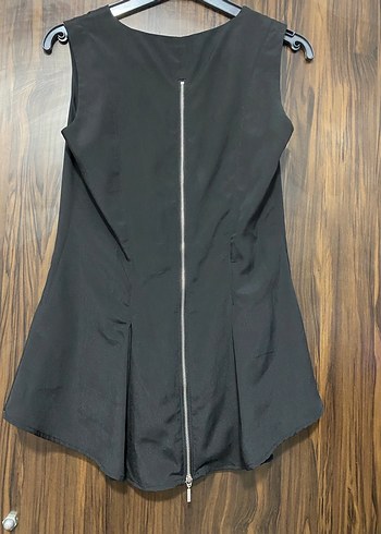 H&M Siyah Kolsuz Pilili Mini Bluz