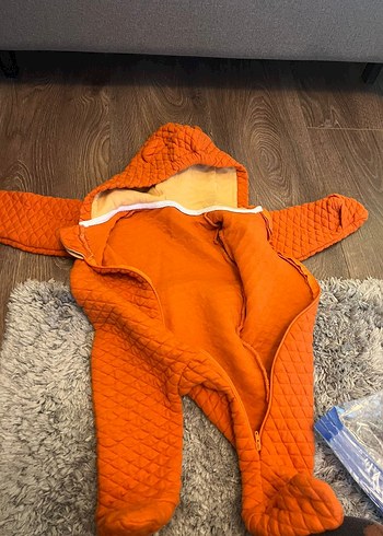 Turuncu Kapüşonlu Örgü Bebek Tulumu - Görsel 2