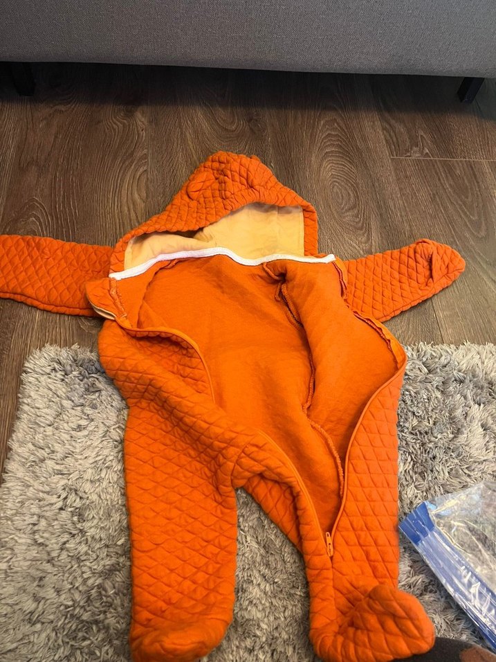 Turuncu Kapüşonlu Örgü Bebek Tulumu - Görsel 2