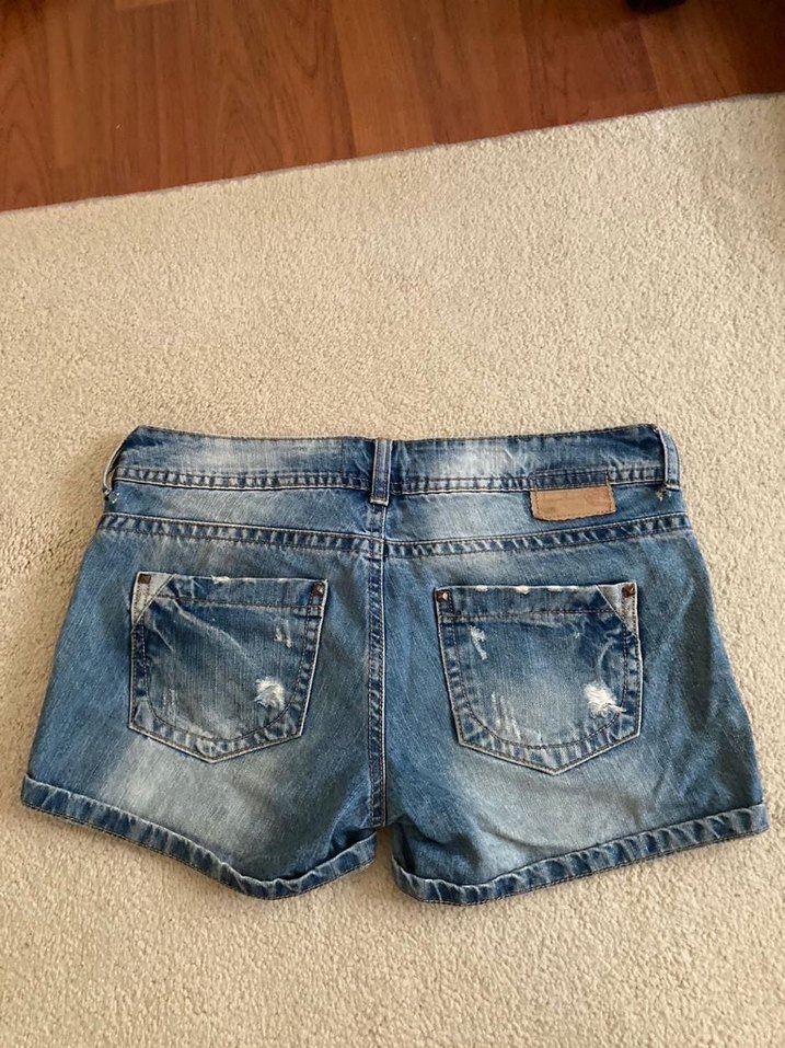 Bershka Kot Şort - Görsel 2