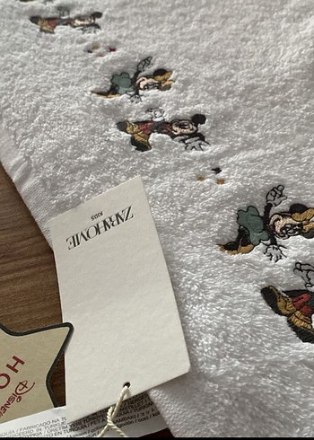 Disney Mickey Mouse desenli beyaz havlu