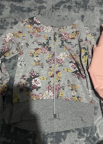 Beyaz Nakışlı Örgü Kız Hırka - Görsel 5