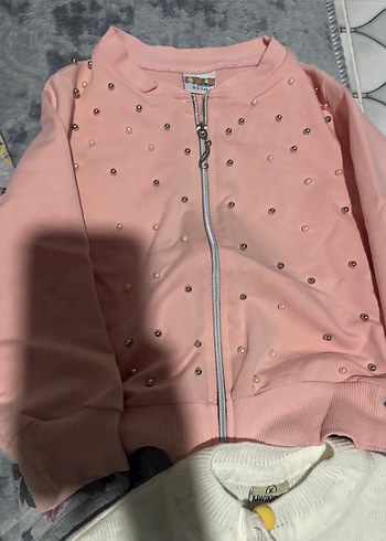 Beyaz Nakışlı Örgü Kız Hırka - Görsel 4