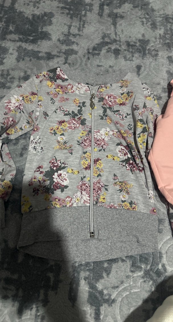 Beyaz Nakışlı Örgü Kız Hırka - Görsel 5