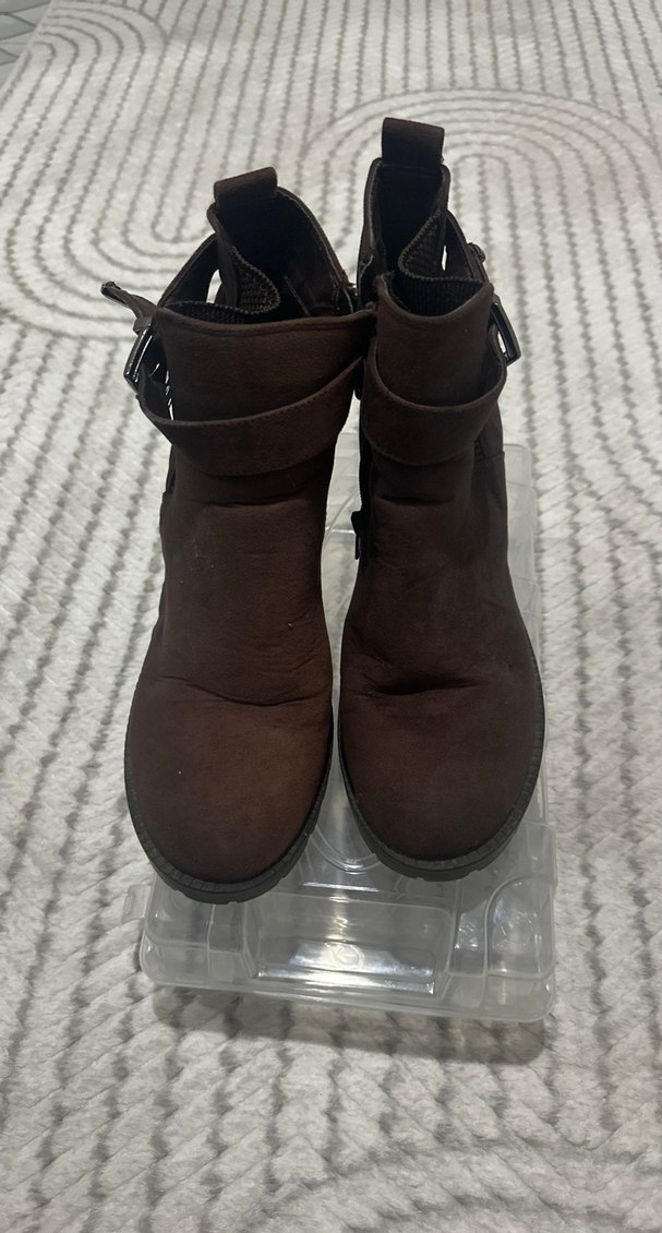 Kahverengi Süet Tokalı Kadın Bot - Görsel 5