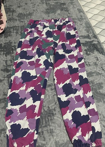 Beyaz Kapüşonlu Baskılı Kadın Sweatshirt - Görsel 4