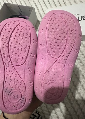 Kız Çocuk Mavi Nakışlı Cırt Cırtlı Ev Terliği - Görsel 5