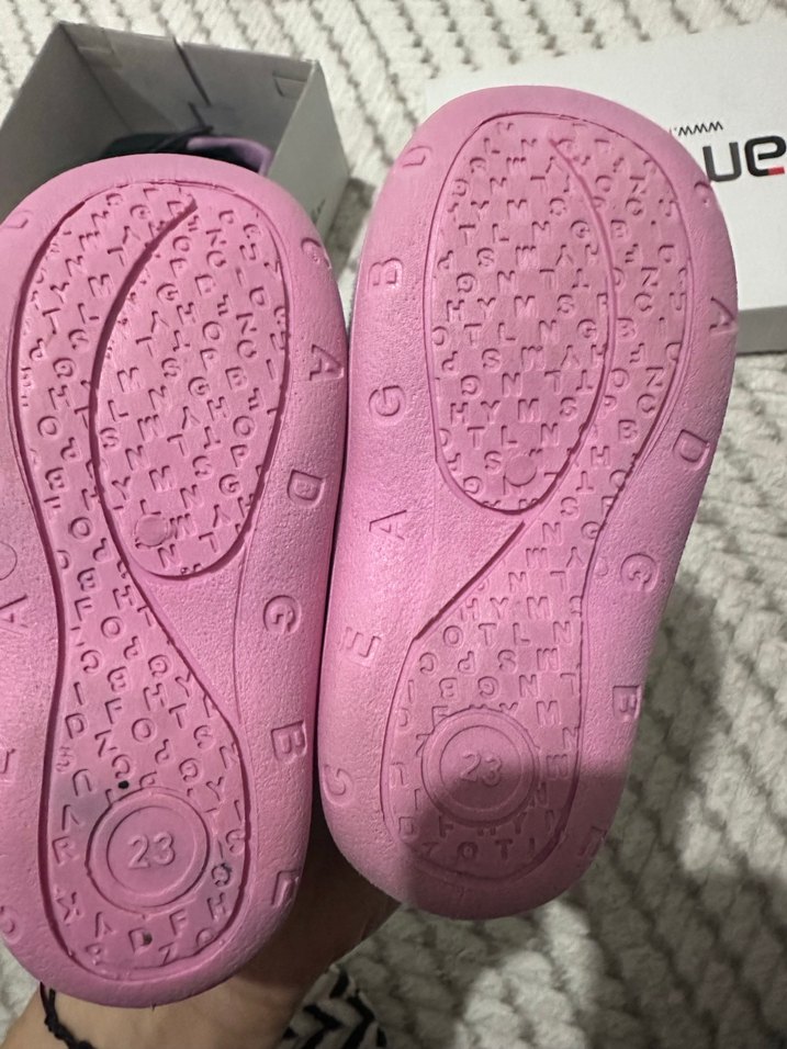 Kız Çocuk Mavi Nakışlı Cırt Cırtlı Ev Terliği - Görsel 5