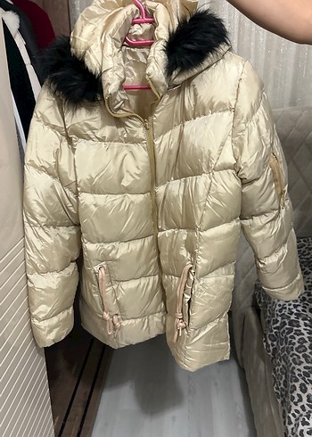 Bej Parlak Kadın Kışlık Kürklü Mont
