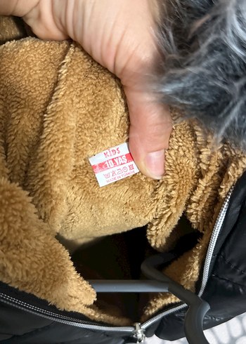 10 Yaş Beden Kız Çocuk Siyah Kürklü Sokak Tarzı Mont