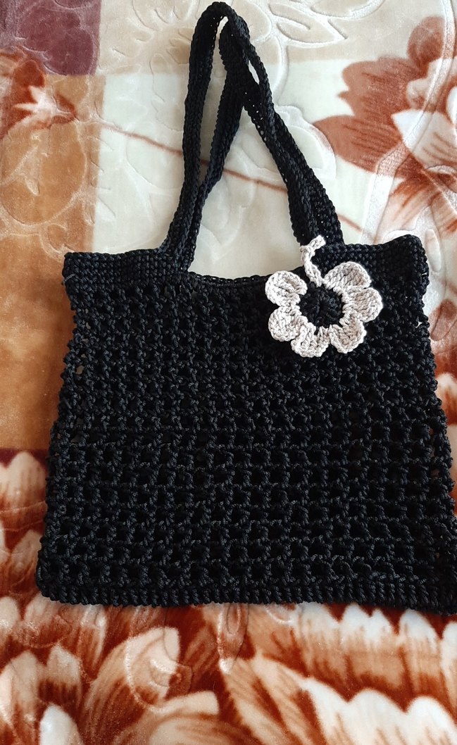 Siyah Kafes Detaylı Örgü Kadın Çanta Makrome ipden ördüm - Görsel 2