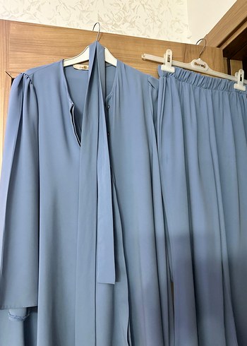 Mavi İpek Dokulu Uzun Kadın Takım - Görsel 3