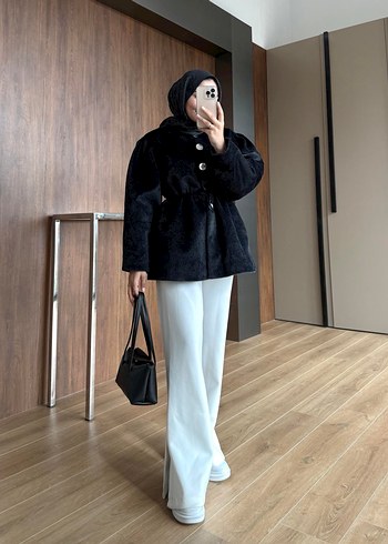 Siyah kürklü midi boy mont - Görsel 3