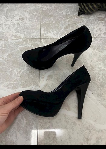 Polaris Siyah Minimalist Stiletto Topuklu Ayakkabı
