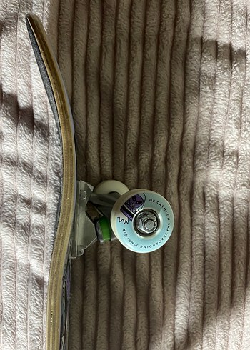 Kaykay - Çok Renkli Canlı Tasarım - Görsel 2