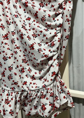 Beyaz Çiçek Desenli Uzun Askılı Elbise - Görsel 4