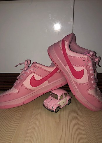 Pembe Nike dunk spor ayakkabı