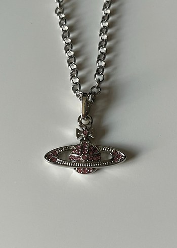 Vivienne Westwood Kolye