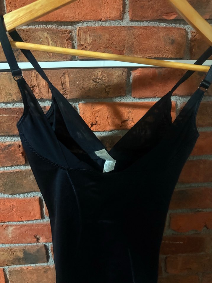 Siyah V Yaka İnce Askılı Midi Elbise - Görsel 2