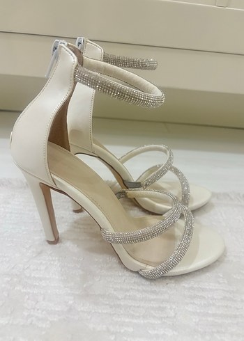 Beyaz Parlak Taşlı İnce Topuklu Kadın Abiye Ayakkabı - Görsel 11