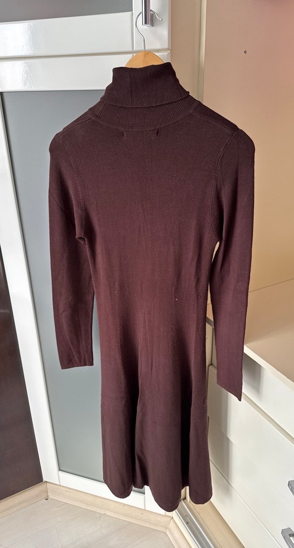 Kahverengi Yünlü Yüksek Yakalı Triko Elbise - Görsel 3