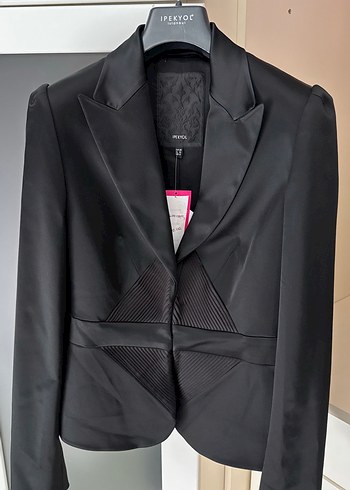 Saten Görünümlü Kemerli Siyah Kadın Blazer