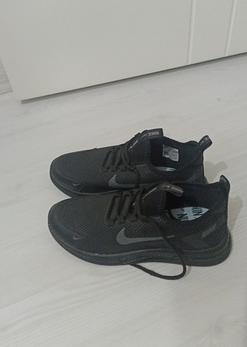 Nike Siyah Spor Ayakkabi