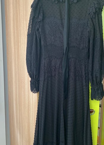 Uzun Kollu Siyah Nakışlı Gotik Elbise - Görsel 4