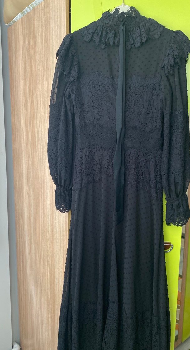 Uzun Kollu Siyah Nakışlı Gotik Elbise - Görsel 4