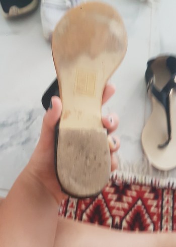 38 Beden çeşitli Renk Bej Yılan Desenli Toka Detaylı Kadın Dolgu Topuklu Sandalet