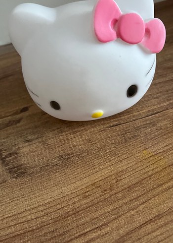 Beyaz Hello Kitty Figürü