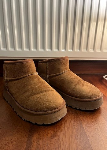 Bej Kadın Süet Dolgu Topuk Ugg
